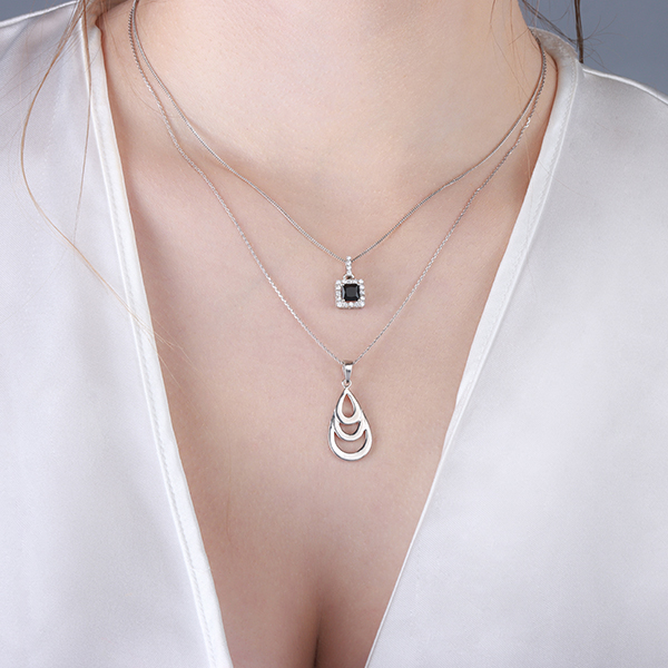 Popular Trends In Diamond Necklace & Pendants In 2026